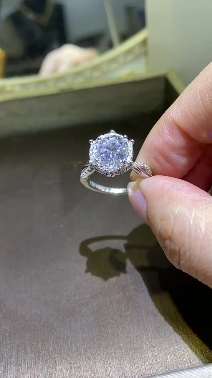 Royal Manor 2-carat Moissanite Ring -R014