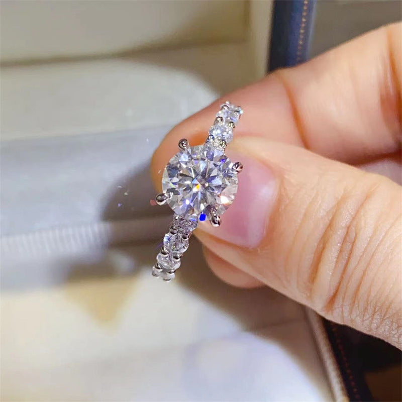 Hot Sale 2CT Moissanite Ring -R020